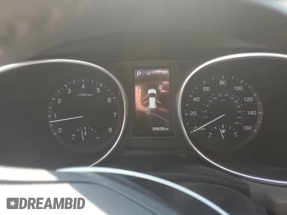2018 Hyundai Santa Fe 2.4L с VIN 5XYZUDLB6JG570838, выставлен на аукционе Copart как лот 65749735 с пробегом 25 839 миль миль и Списание • Salvage title. История ставок и продаж доступна на DreamBid. Изображение 9.