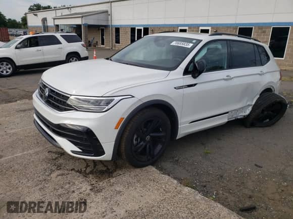 2024 Volkswagen Tiguan SE R-Line Black с VIN 3VV8B7AX6RM073953, выставлен на аукционе Copart как лот 70685835 с пробегом 11 419 миль миль и Списание • Salvage title. История ставок и продаж доступна на DreamBid. Изображение 1.