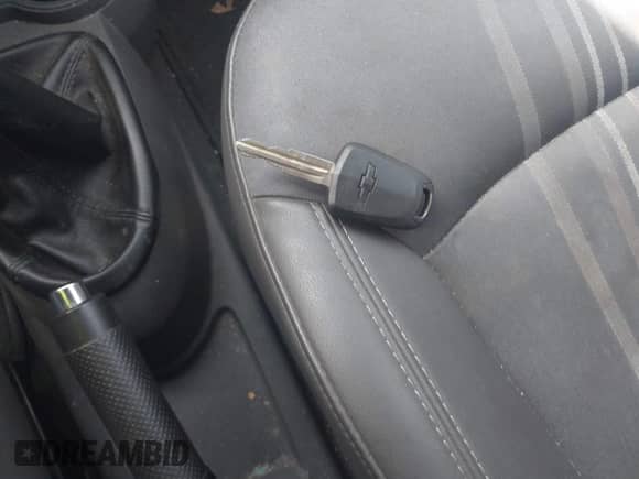 2013 Chevrolet Spark LS с VIN KL8CA6S96DC507202, выставлен на аукционе IAAI как лот 43195414 с пробегом 276 443 миль миль и . История ставок и продаж доступна на DreamBid. Изображение 11.