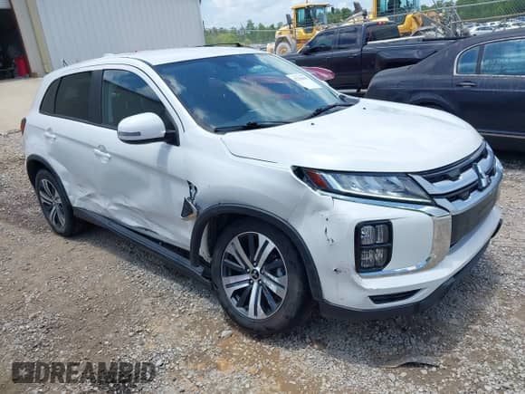 2021 Mitsubishi Outlander ES z VIN JA4ARUAUXMU019523, wystawiony jako IAAI lot #42336090 z przebiegiem 62 633 mil mil oraz . Historia ofert i sprzedaży dostępna na DreamBid. Obrazek 1.