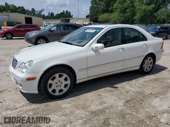 2006 Mercedes-Benz C 230 Sport с VIN WDBRF56H16F759356, выставлен на аукционе Copart как лот 60478715 с пробегом 139 967 миль миль и Списание • Salvage title. История ставок и продаж доступна на DreamBid. Изображение 1.