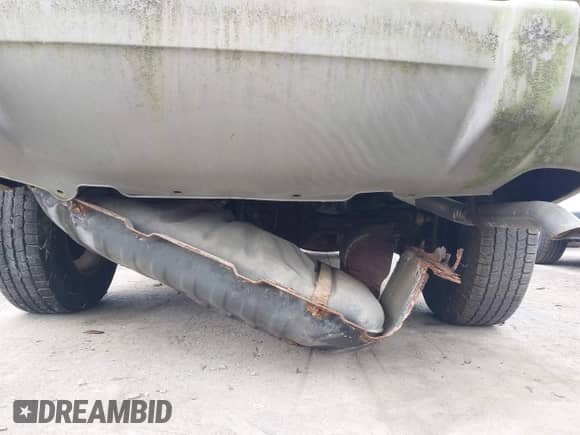 1999 Jeep Grand Cherokee Laredo z VIN 1J4GW58NXXC736618, wystawiony jako IAAI lot #43042986 z przebiegiem Nie podano mil oraz . Historia ofert i sprzedaży dostępna na DreamBid. Obrazek 6.