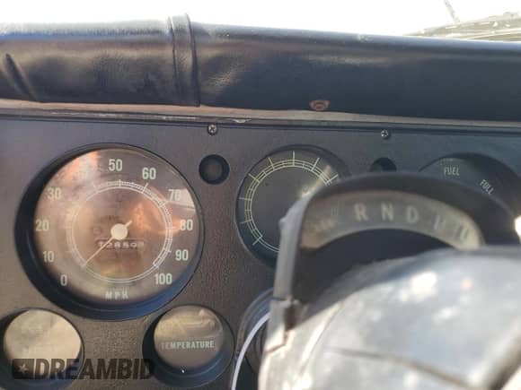 1970 Chevrolet Silverado 1500 z VIN CE140Z128055, wystawiony jako Copart lot #80242174 z przebiegiem 12 859 mil mil oraz Czysty tytuł • Clean title. Historia ofert i sprzedaży dostępna na DreamBid. Obrazek 8.