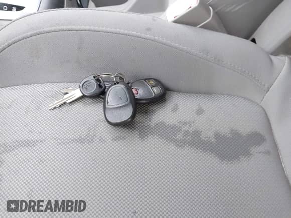2008 Saturn VUE XE с VIN 3GSCL33PX8S696471, выставлен на аукционе IAAI как лот 43457939 с пробегом 173 477 миль миль и . История ставок и продаж доступна на DreamBid. Изображение 11.