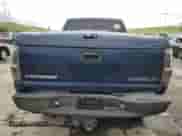 2005 Chevrolet Silverado 2500HD LS z VIN 1GCHK23275F842523, wystawiony jako Copart lot #58774865 z przebiegiem 247 536 mil mil oraz Szkoda całkowita • Salvage title. Historia ofert i sprzedaży dostępna na DreamBid. Obrazek 6.