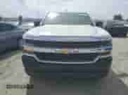 2018 Chevrolet Silverado 1500 LS z VIN 1GCNCNEH3JZ325327, wystawiony jako Copart lot #70743754 z przebiegiem Nie podano mil oraz Czysty tytuł • Clean title. Historia ofert i sprzedaży dostępna na DreamBid. Obrazek 5.