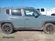 2017 Jeep Renegade Latitude z VIN ZACCJABB4HPG16935, wystawiony jako IAAI lot #41843666 z przebiegiem 37 835 mil mil oraz . Historia ofert i sprzedaży dostępna na DreamBid. Obrazek 13.