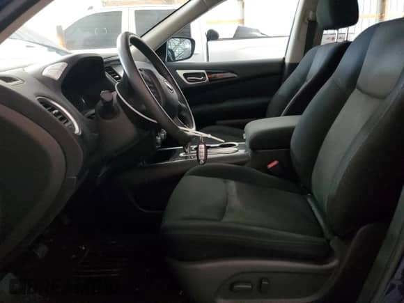 2017 Nissan Pathfinder SV with VIN 5N1DR2MNXHC696669, listed as a Copart auction lot 70101645 with 114,835 mi miles and Salvage title. Bid and sale history available at DreamBid. Image 7.