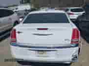 2011 Chrysler 300 C z VIN 2C3CA6CT6BH592462, wystawiony jako IAAI lot #41908913 z przebiegiem 178 000 mil mil oraz . Historia ofert i sprzedaży dostępna na DreamBid. Obrazek 16.