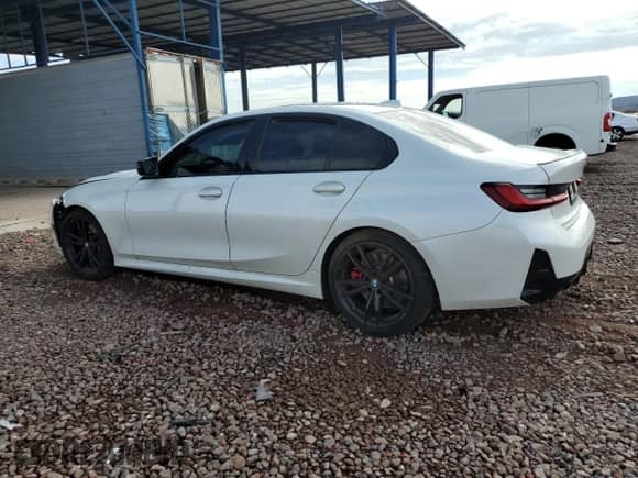 2023 BMW 3 Series 330i z VIN 3MW69FF0XP8C82901, wystawiony jako Copart lot #70327825 z przebiegiem 38 377 mil mil oraz Szkoda całkowita • Salvage title. Historia ofert i sprzedaży dostępna na DreamBid. Obrazek 2.