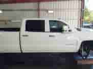 2015 Chevrolet Silverado 2500HD Work Truck с VIN 1GC1KUE88FF175767, выставлен на аукционе IAAI как лот 43463710 с пробегом 267 000 миль миль и . История ставок и продаж доступна на DreamBid. Изображение 14.