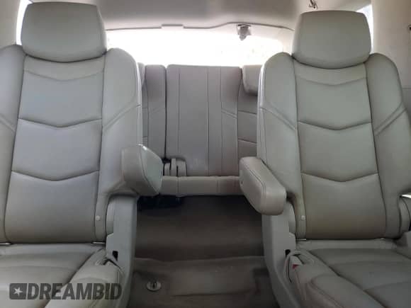 2018 Cadillac Escalade Luxury with VIN 1GYS3BKJ7JR260064, listed as a Copart auction lot 61089915 with 112,720 mi miles and Salvage title. Bid and sale history available at DreamBid. Image 10.