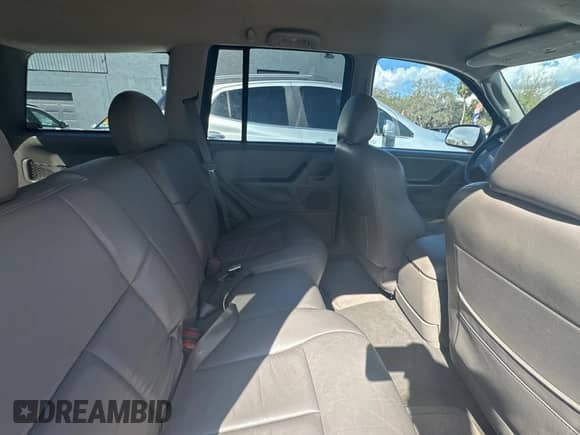 2004 Jeep Grand Cherokee Laredo с VIN 1J4GX48N24C436753, выставлен на аукционе Copart как лот 45039845 с пробегом 114 024 миль миль и Чистый • Clean title. История ставок и продаж доступна на DreamBid. Изображение 6.