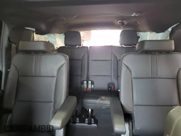 2024 Chevrolet Suburban RST с VIN 1GNSKEKD0RR405744, выставлен на аукционе Copart как лот 63824355 с пробегом 9 018 миль миль и Списание • Salvage title. История ставок и продаж доступна на DreamBid. Изображение 10.