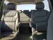 2007 Honda Odyssey Touring z VIN 5FNRL38877B048682, wystawiony jako Copart lot #81640075 z przebiegiem 263 726 mil mil oraz Szkoda całkowita • Salvage title. Historia ofert i sprzedaży dostępna na DreamBid. Obrazek 10.