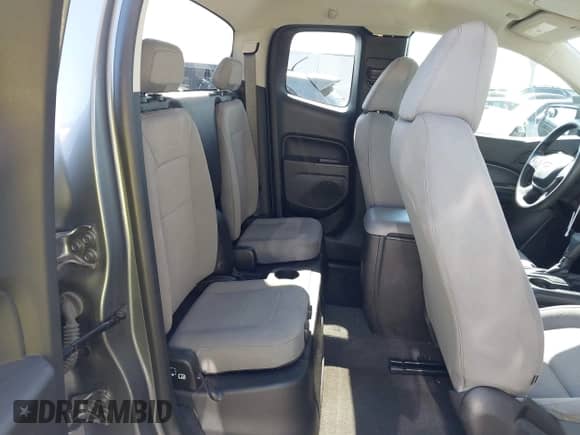 2021 Chevrolet Colorado 2WD Work Truck z VIN 1GCHSBEA4M1222776, wystawiony jako IAAI lot #42826787 z przebiegiem 44 499 mil mil oraz . Historia ofert i sprzedaży dostępna na DreamBid. Obrazek 8.