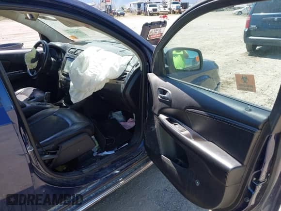 2017 Dodge Journey Crossroad Plus with VIN 3C4PDDGG6HT704473, listed as a IAAI auction lot 42829607 with Not provided miles and . Bid and sale history available at DreamBid. Image 5.