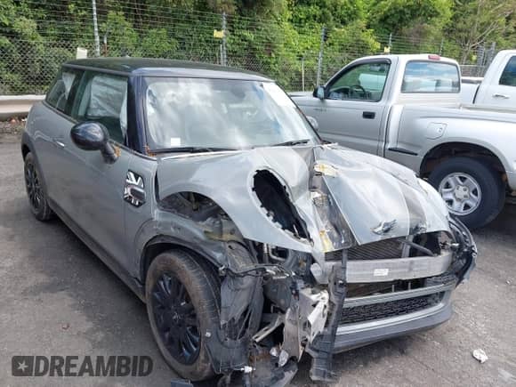 2015 MINI Hardtop with VIN WMWXM5C53FT973269, listed as a IAAI auction lot 42263552 with 133,627 mi miles and . Bid and sale history available at DreamBid. Image 1.