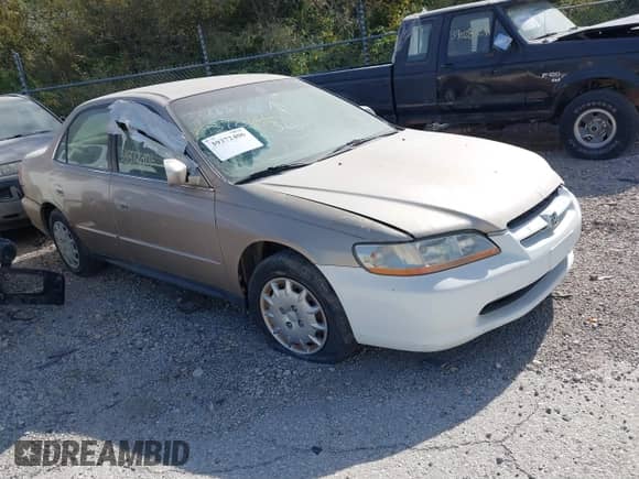 2001 Honda Accord LX z VIN 1HGCG66521A022612, wystawiony jako IAAI lot #39372406 z przebiegiem Nie podano mil oraz . Historia ofert i sprzedaży dostępna na DreamBid. Obrazek 1.