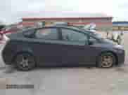 2010 Toyota Prius III z VIN JTDKN3DU7A0002841, wystawiony jako IAAI lot #43510541 z przebiegiem 202 106 mil mil oraz . Historia ofert i sprzedaży dostępna na DreamBid. Obrazek 14.