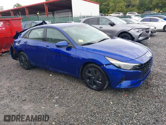 2021 Hyundai Elantra SEL с VIN KMHLM4AG0MU068376, выставлен на аукционе IAAI как лот 43133172 с пробегом 72 706 миль миль и . История ставок и продаж доступна на DreamBid. Изображение 1.