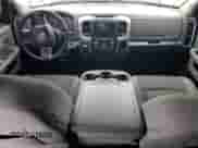 2019 Ram 1500 Lone Star z VIN 1C6RR6LT3KS552175, wystawiony jako Copart lot #44903245 z przebiegiem 98 290 mil mil oraz Szkoda całkowita • Salvage title. Historia ofert i sprzedaży dostępna na DreamBid. Obrazek 8.