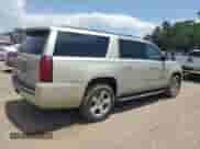 2017 Chevrolet Suburban LT с VIN 1GNSCHKCXHR296021, выставлен на аукционе Copart как лот 61767585 с пробегом 211 282 миль миль и Списание • Salvage title. История ставок и продаж доступна на DreamBid. Изображение 3.