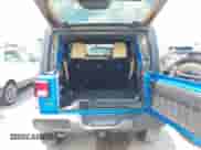 2022 Jeep Wrangler Unlimited Willys Sport с VIN 1C4HJXDM6NW141603, выставлен на аукционе IAAI как лот 42687693 с пробегом 37 180 миль миль и . История ставок и продаж доступна на DreamBid. Изображение 18.