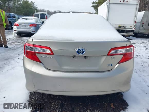 2013 Toyota Camry LE z VIN 4T1BD1FK6DU095847, wystawiony jako IAAI lot #41456690 z przebiegiem 72 984 mil mil oraz . Historia ofert i sprzedaży dostępna na DreamBid. Obrazek 16.