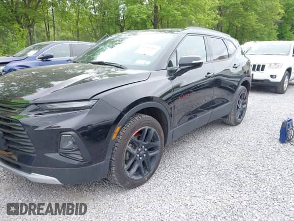 2020 Chevrolet Blazer LT z VIN 3GNKBHRS0LS660047, wystawiony jako IAAI lot #42387861 z przebiegiem 53 563 mil mil oraz . Historia ofert i sprzedaży dostępna na DreamBid. Obrazek 2.