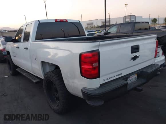 2015 Chevrolet Silverado 1500 Work Truck с VIN 1GCRCPEHXFZ191002, выставлен на аукционе IAAI как лот 42923236 с пробегом 98 293 миль миль и . История ставок и продаж доступна на DreamBid. Изображение 3.