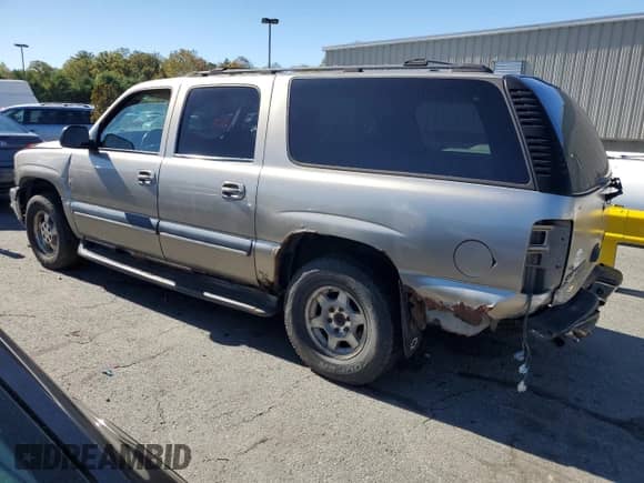 2003 Chevrolet Suburban Z71 с VIN 3GNFK16Z43G270825, выставлен на аукционе Copart как лот 87021375 с пробегом Не указан миль и На запчасти • Non repairable. История ставок и продаж доступна на DreamBid. Изображение 2.