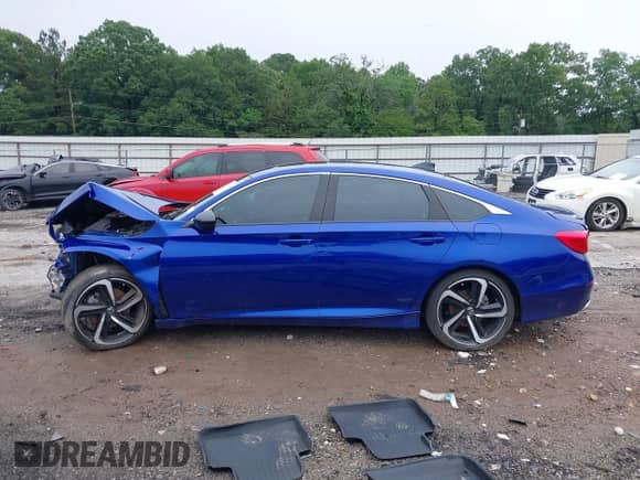 2021 Honda Accord Sport с VIN 1HGCV2F30MA032864, выставлен на аукционе IAAI как лот 42322593 с пробегом Не указан миль и . История ставок и продаж доступна на DreamBid. Изображение 14.