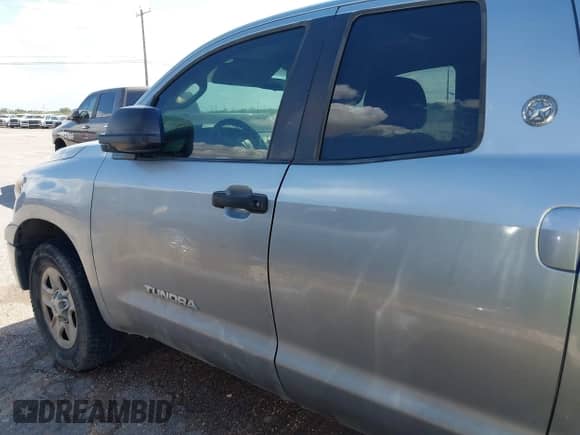 2012 Toyota Tundra с VIN 5TFRM5F13CX040738, выставлен на аукционе IAAI как лот 42898153 с пробегом 302 243 миль миль и . История ставок и продаж доступна на DreamBid. Изображение 14.