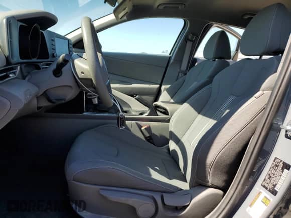 2023 Hyundai Elantra SEL с VIN KMHLM4AG9PU437479, выставлен на аукционе Copart как лот 87287265 с пробегом 28 167 миль миль и Списание • Salvage title. История ставок и продаж доступна на DreamBid. Изображение 7.