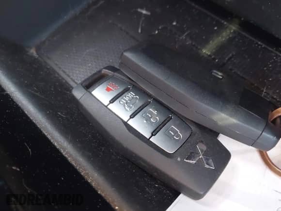2024 Mitsubishi Outlander SE с VIN JA4J3VA83RZ043098, выставлен на аукционе IAAI как лот 43182397 с пробегом 18 886 миль миль и . История ставок и продаж доступна на DreamBid. Изображение 11.