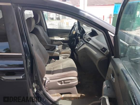 2015 Honda Odyssey EX с VIN 5FNRL5H4XFB024559, выставлен на аукционе IAAI как лот 43284628 с пробегом 270 135 миль миль и . История ставок и продаж доступна на DreamBid. Изображение 5.