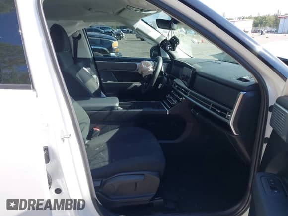 2025 Hyundai Santa Fe SE с VIN 5NMP14GL2SH070282, выставлен на аукционе IAAI как лот 41259268 с пробегом 19 077 миль миль и . История ставок и продаж доступна на DreamBid. Изображение 5.