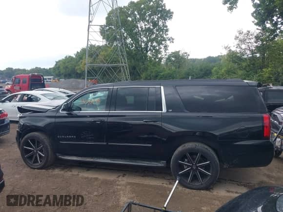 2015 Chevrolet Suburban LT с VIN 1GNSKJKC9FR306321, выставлен на аукционе IAAI как лот 43016948 с пробегом 152 683 миль миль и . История ставок и продаж доступна на DreamBid. Изображение 14.