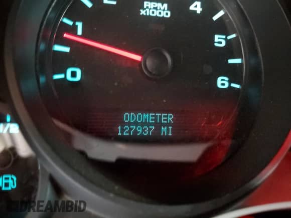 2013 Chevrolet Silverado 1500 Work Truck z VIN 1GCNCPEX5DZ167550, wystawiony jako Copart lot #69094485 z przebiegiem 127 937 mil mil oraz Szkoda całkowita • Salvage title. Historia ofert i sprzedaży dostępna na DreamBid. Obrazek 9.