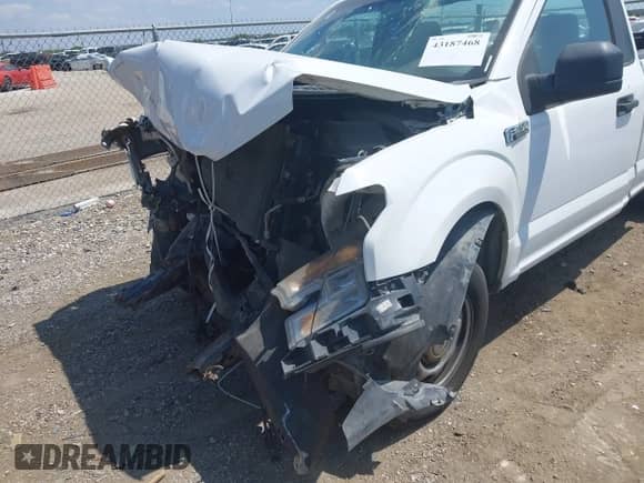 2016 Ford F-150 XL z VIN 1FTMF1C89GKE27389, wystawiony jako IAAI lot #43187468 z przebiegiem 161 080 mil mil oraz . Historia ofert i sprzedaży dostępna na DreamBid. Obrazek 18.