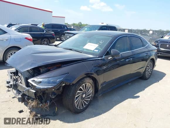 2023 Hyundai Sonata Limited с VIN KMHL54JJ5PA082210, выставлен на аукционе IAAI как лот 43202891 с пробегом 21 621 миль миль и . История ставок и продаж доступна на DreamBid. Изображение 17.