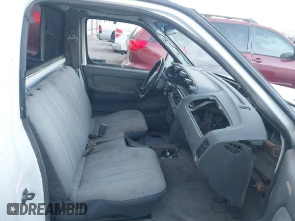 2000 Nissan Frontier XE with VIN 1N6DD21S9YC392498, listed as a IAAI auction lot 42883961 with Not provided miles and . Bid and sale history available at DreamBid. Image 8.