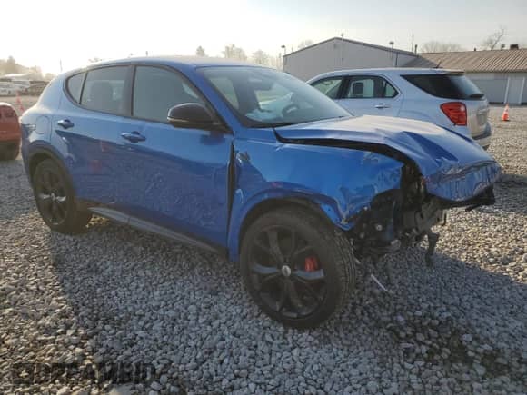 2024 Dodge Hornet R/T z VIN ZACPDFCW0R3A07003, wystawiony jako Copart lot #49004025 z przebiegiem 1 536 mil mil oraz Szkoda całkowita • Salvage title. Historia ofert i sprzedaży dostępna na DreamBid. Obrazek 4.