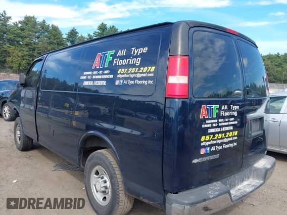 2007 Chevrolet Express Cargo z VIN 1GCGG25V071217238, wystawiony jako IAAI lot #43222956 z przebiegiem 286 385 mil mil oraz . Historia ofert i sprzedaży dostępna na DreamBid. Obrazek 3.