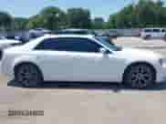 2015 Chrysler 300 S с VIN 2C3CCABG8FH872326, выставлен на аукционе IAAI как лот 42449562 с пробегом 105 752 миль миль и . История ставок и продаж доступна на DreamBid. Изображение 13.