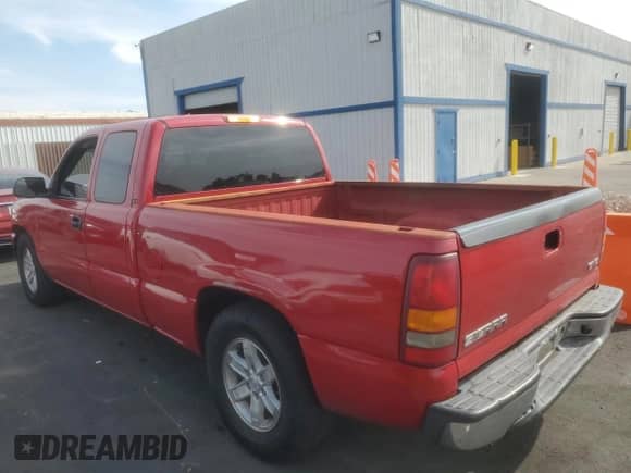 2003 GMC Sierra 1500 SLE с VIN 2GTEC19T631334462, выставлен на аукционе Copart как лот 70200225 с пробегом 237 438 миль миль и Списание • Salvage title. История ставок и продаж доступна на DreamBid. Изображение 2.