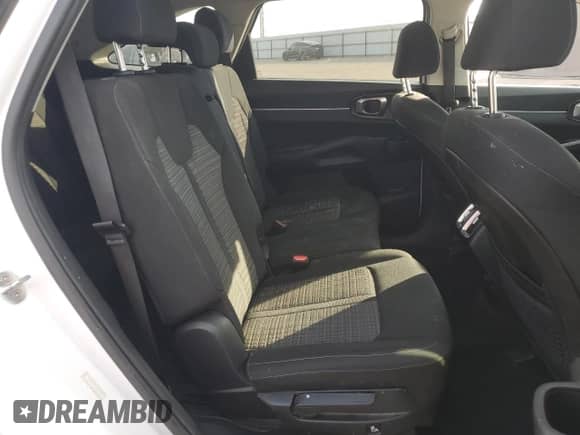 2022 Kia Sorento LX with VIN 5XYRGDLC4NG078203, listed as a Copart auction lot 70600845 with 60,871 mi miles and Salvage title. Bid and sale history available at DreamBid. Image 11.