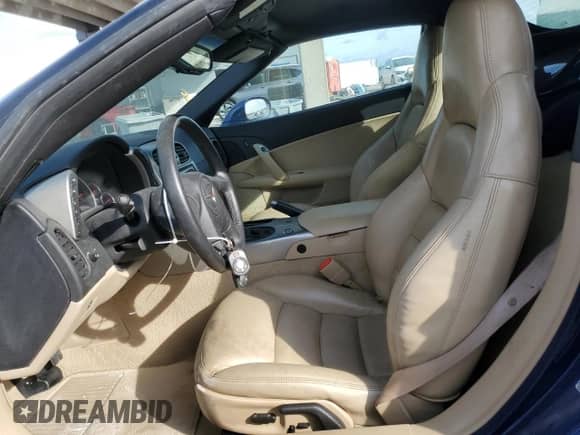 2005 Chevrolet Corvette z VIN 1G1YY34U355129511, wystawiony jako Copart lot #83842964 z przebiegiem 11 798 mil mil oraz Szkoda całkowita • Salvage title. Historia ofert i sprzedaży dostępna na DreamBid. Obrazek 7.