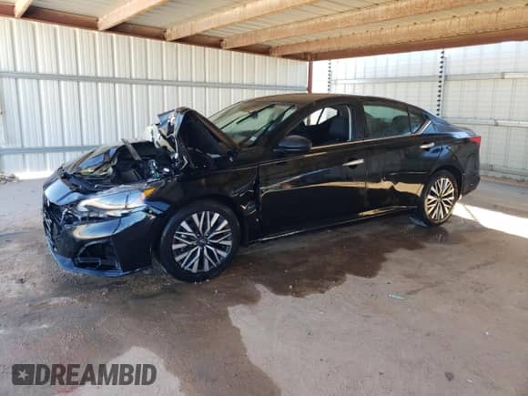 2024 Nissan Altima SV z VIN 1N4BL4DV2RN308063, wystawiony jako Copart lot #73513084 z przebiegiem 29 226 mil mil oraz Czysty tytuł • Clean title. Historia ofert i sprzedaży dostępna na DreamBid. Obrazek 1.